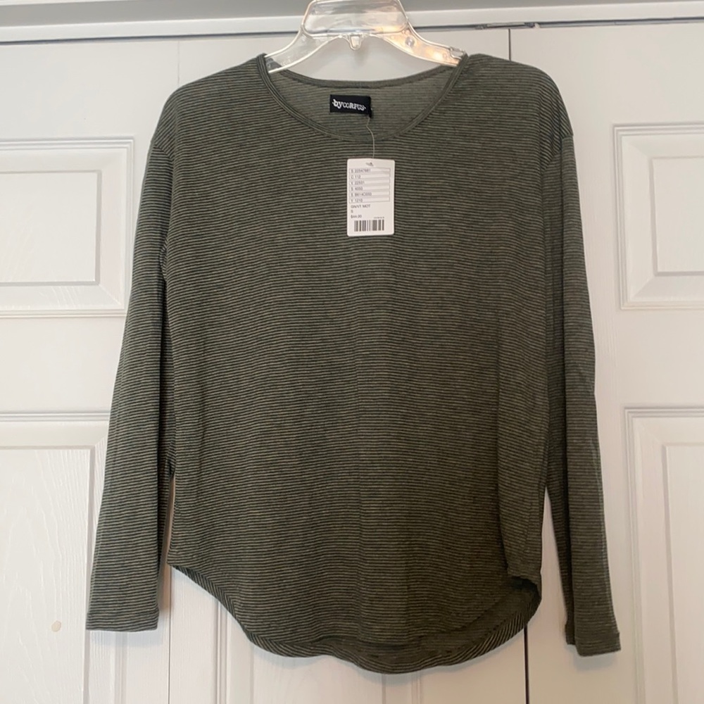 Long sleeve green striped top